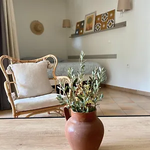 https://grand-studio-golf-de-pont-royal.fr-provencehotel.com